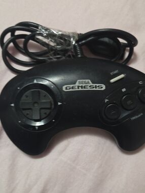 Official OEM Sega Genesis 3-Button Controller Model No 1650
